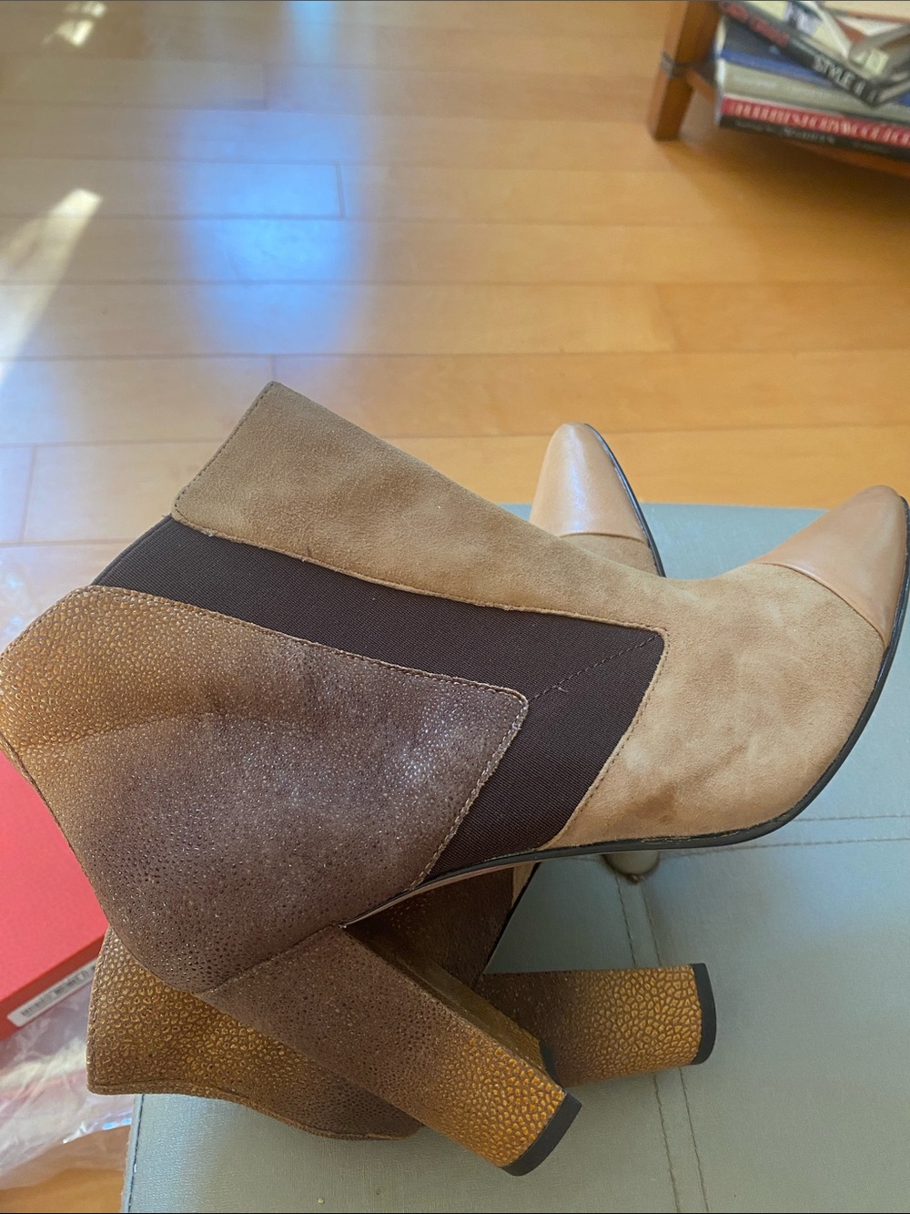 NIB Donald J. Pliner Multi-Texture Heeled Tan Pointed Toe Ankle Boots Size 9
